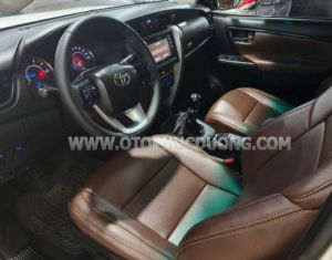 Xe Toyota Fortuner 2.4G 4x2 MT 2018