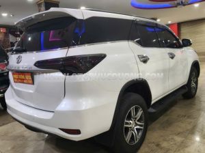 Xe Toyota Fortuner 2.4G 4x2 MT 2017