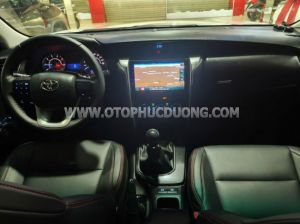 Xe Toyota Fortuner 2.4G 4x2 MT 2017
